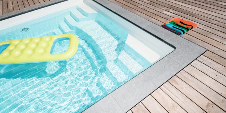 Aquacomet Gladis 3 12 16 scaled e1659514211789