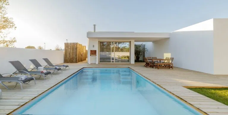 1060455227 2 ok L scaled e1659513251932