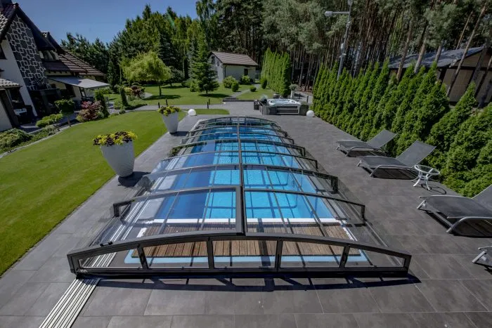 Serie Skyline 4 Zdjecia 9 zadaszenie scaled